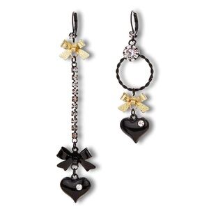 ❤️Betsey Johnson mismatched Black and Gold Earrings